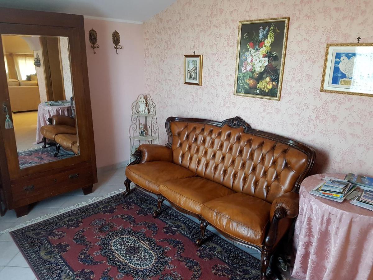Casa Adriana Apartment Penne Екстериор снимка