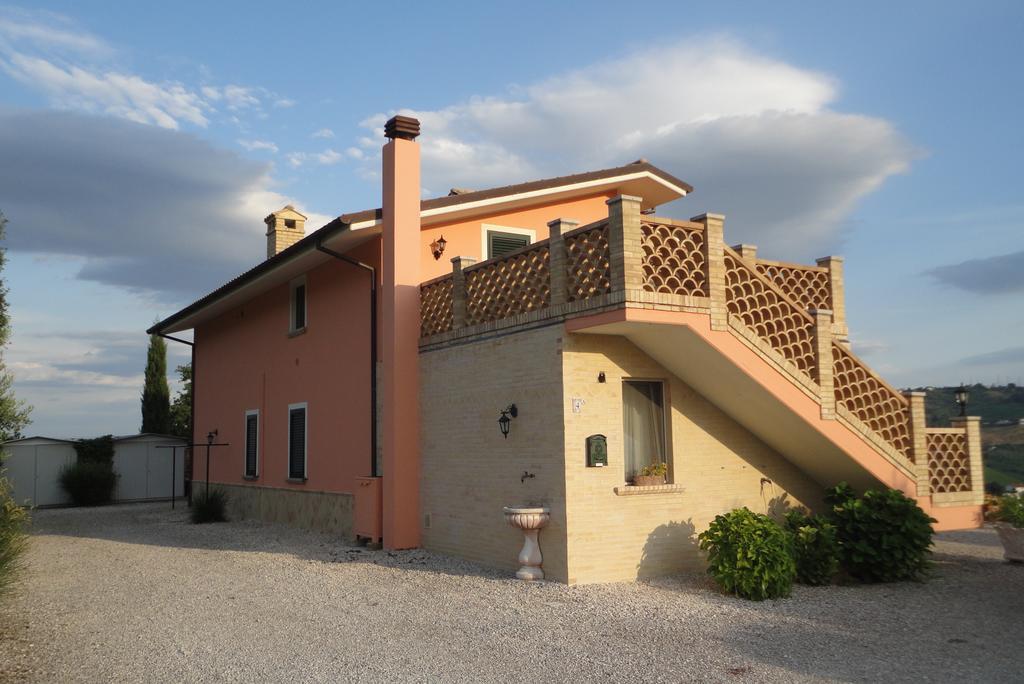 Casa Adriana Apartment Penne Екстериор снимка
